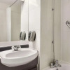 Отель Days Inn Sevenoaks Clacket Lane, фото 9