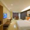 Отель 7 Days Premium (Jingjiang Fuhai New World Bus Terminal), фото 3
