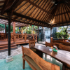 Отель D and B Bungalow's by DeWizZ Management, фото 10