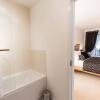 Отель Holistic Condos Apartments - Hawkhill в Эдинбурге