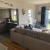 Отель Immaculate 3-bed Apartment in Dundrum Co Down, фото 5