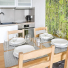 Отель Bently Apartments - Four Oceans Seaside, фото 13