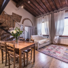 Отель A Few Steps to The Duomo Perfect 1BD Apt, фото 7