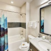 Отель New Listing! New-build , Near Shops & Dining 2 Bedroom Condo, фото 6