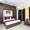 Отель OYO 10472 Hotel Queen, фото 20