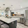 Отель Surf Dweller 610 is a Stunning Gulf Front 2 BR - Sleep 6 by Redawning, фото 36