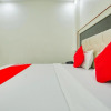 Отель OYO Flagship 807871 Hotel The Kings Inn, фото 1