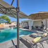 Отель Central Lake Havasu City House: Grill & EV Charger, фото 17