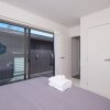 Отель Southern Lakes Spa - Queenstown Apartment R2, фото 4