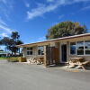 Отель Waikanae Beach TOP 10 Holiday Park в Гисборне