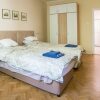 Отель Fm Deluxe 2 Bdr Apartment Bright And Cozy, фото 4