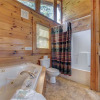 Отель Wilderness Lodge, 3 Bedrooms, Loft, Hot Tub, Sleeps 14, фото 19