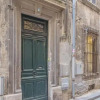 Отель Bright 2-bedroom in the heart of Avignon - Welkeys, фото 1