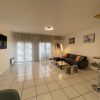 Отель Grand appartement 87m2 à 10 mètres de la plage, фото 2