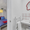 Отель OnPoint -3 Bed House - Parking, фото 8