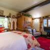 Отель Charming 1-bed Cottage in Staffordshire, фото 4