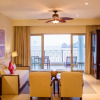Отель Spacious One Bedroom Suites With Kitchen, Bay Views & Access to Outdoor Pools, фото 2