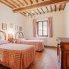 Отель small village of beautiful apartments in the green Tuscan hills and olive groves, фото 2