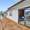 Отель Jade Parrot - Snells Beach Holiday Home, фото 11