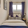 Отель Lovely 4 Bed House w Garden, 1 Stop to Waterloo, фото 30