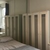 Отель Lovely 6-bed Apartment in London, фото 15