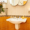 Отель Fm Premium 1-Bdr Apartment With Parking - Coral Joy, фото 9