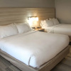 Отель Holiday Inn Express Hotel & Suites Athens, an IHG Hotel, фото 3
