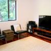 Отель Spacious 3 Bedroom Apartment 20 Min To The CBD, фото 2