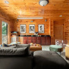 Отель Cades Cove by AvantStay Treetop Haven in Smokey Mountains w Hot Tub Game Room Home Theatre, фото 19