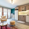 Отель Fabulolus Flat Near Kennedy Avenue in Fatih, фото 6