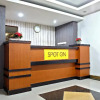 Отель Spot On 2661 Wisma Maysara Makassar, фото 2