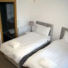 Отель Ramsey Lodge 2-Bedroom Flat, фото 15