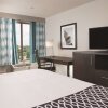 Отель La Quinta Inn & Suites by Wyndham Atlanta Airport North, фото 19