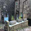 Отель Eclectic Artists Cottage in Bohemian Hebden Bridge, фото 16