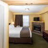 Отель Days Inn & Suites Whitecourt, фото 10