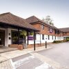 Отель Premier Inn Redhill Reigate, фото 1