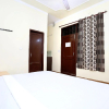 Отель SPOT ON 40266 Hotel Krishna Cottage, фото 1