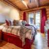 Отель Luxury Log Chalet | Pool + Private HotTub | Ski In/Out | Overlooking Greywolf GC, фото 4
