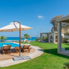 Отель Beachfront Villa Diamond with a heated pool, фото 3