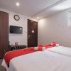 Отель RedDoorz near Giap Bat, фото 5