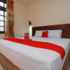 Отель RedDoorz Plus near Halim Perdanakusuma 2, фото 14