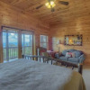 Отель High Five Lodge by Escape to Blue Ridge, фото 8