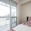 Отель Life Suites - Front and Spadina, фото 3