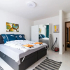 Отель Pop your C-O-L-O-R-S - Funky and Modern 1BDR. Apt., фото 4