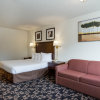 Отель Econo Lodge Inn and Suites Bellingham, фото 3