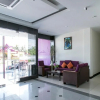 Отель OYO Premium Jalan Pantai Tengah, фото 1