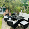 Отель 5 Bedrooms/sleeps 10-12/free Wifi & Parking/garden, фото 21