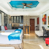 Отель Paradise Beachfront & Nightlife Heart, фото 16