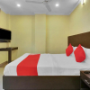 Отель Oyo 82030 Hotel Happy Rooms, фото 11