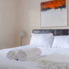 Отель Lovely 2 Bedroom Apartment With Great Transport Links, фото 18